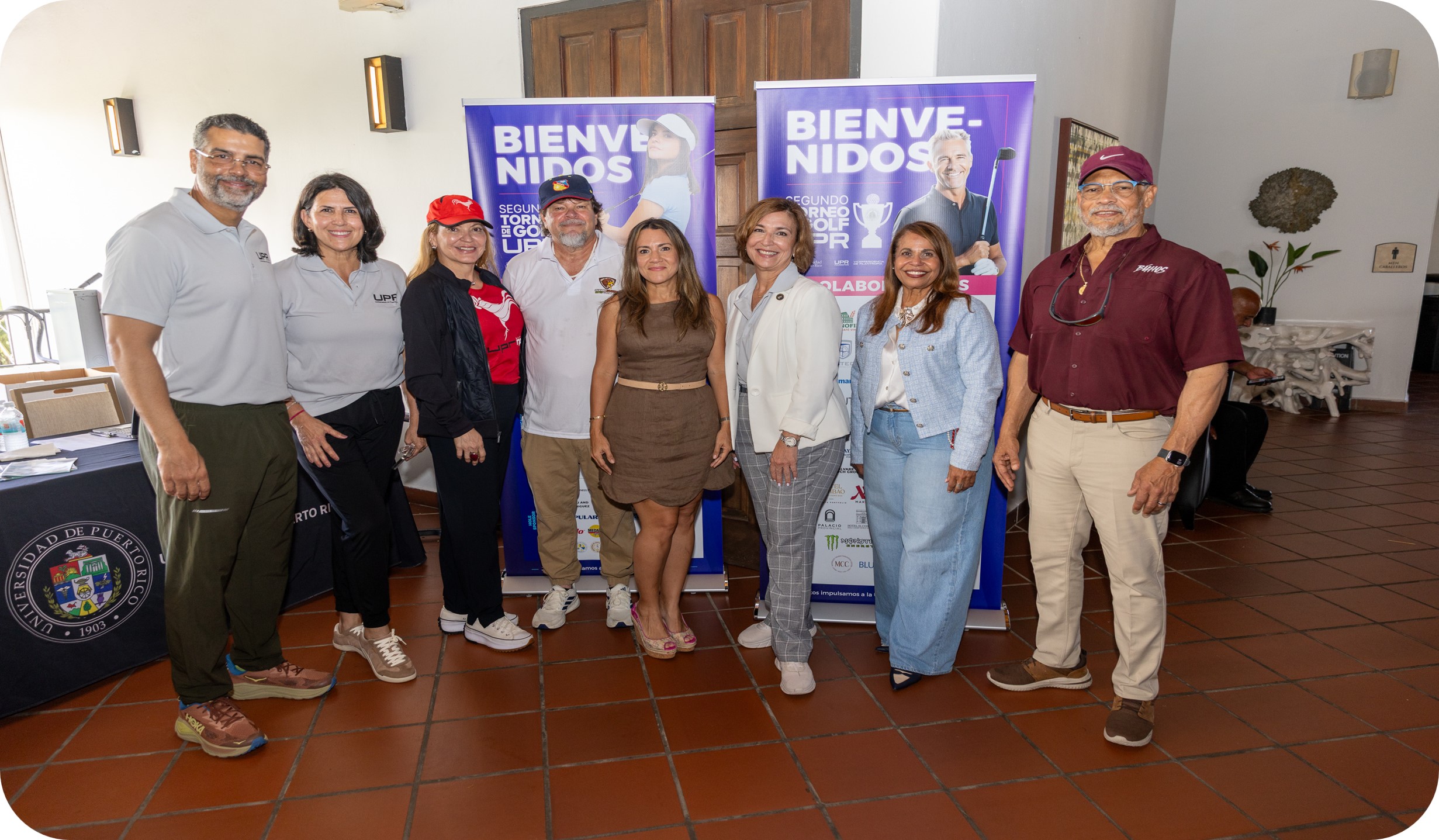 Dra. Zayira Jordán Conde, junto al liderato de la Junta de Gobierno y rectores presentes en el Segundo Torneo de Golf de la UPR.